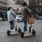 Guide complet : l'âge légal pour conduire une trotinette électrique guide-complet-lage-legal-pour-conduire-une-trotinette-electrique